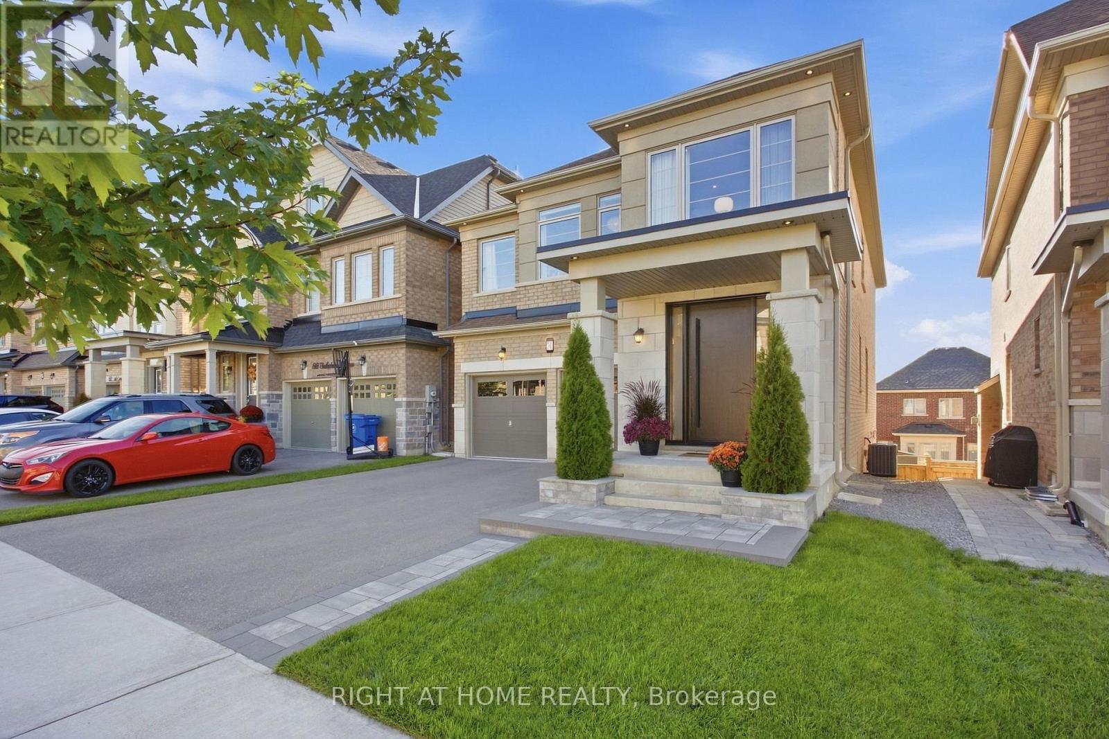 70 Balsdon Hollow, East Gwillimbury, Ontario  L9N 0Y1 - Photo 2 - N13797654