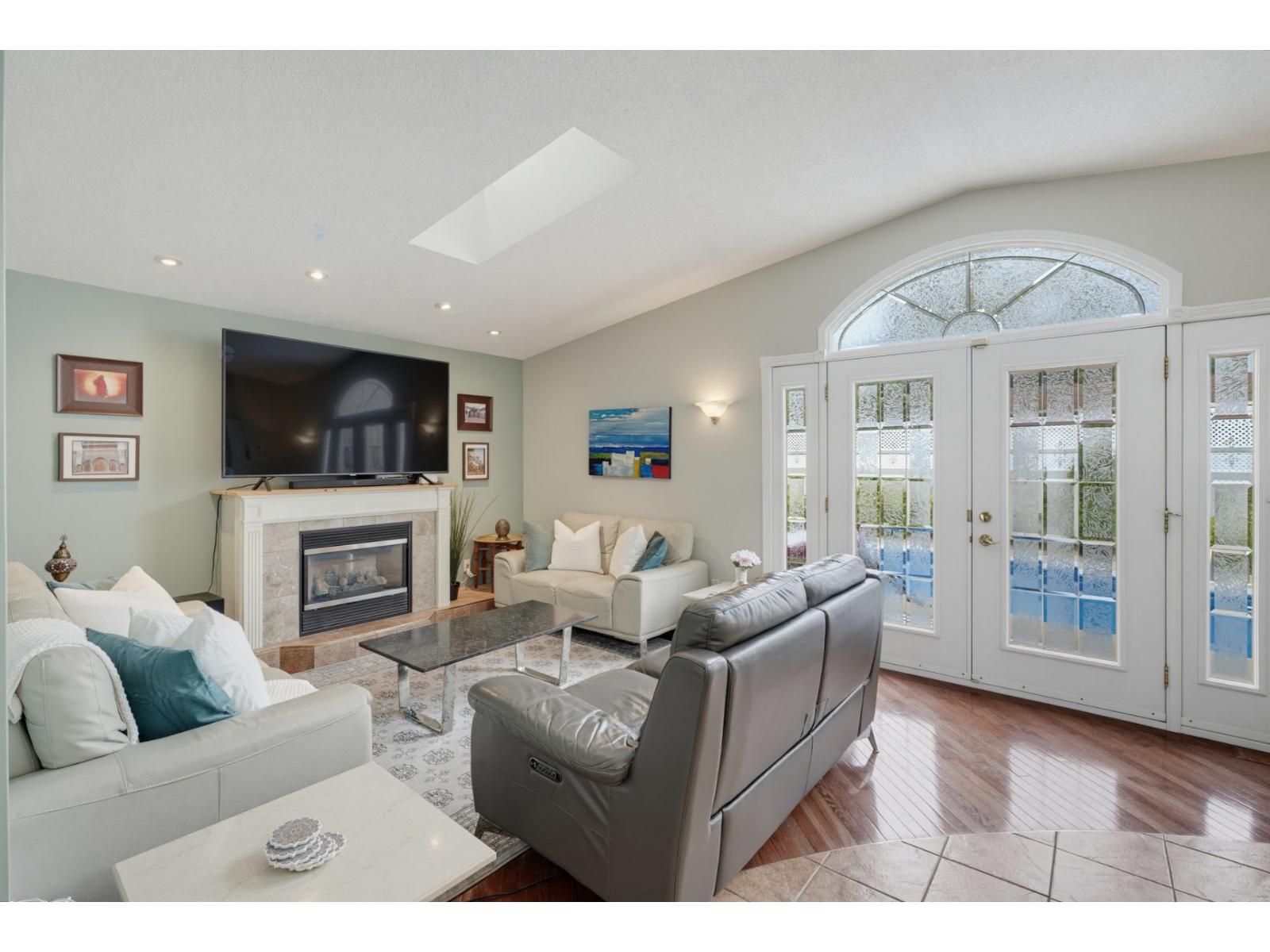 32 Rue Vaive Gatineau (Gatineau) Quebec Canada J8T5X2 3