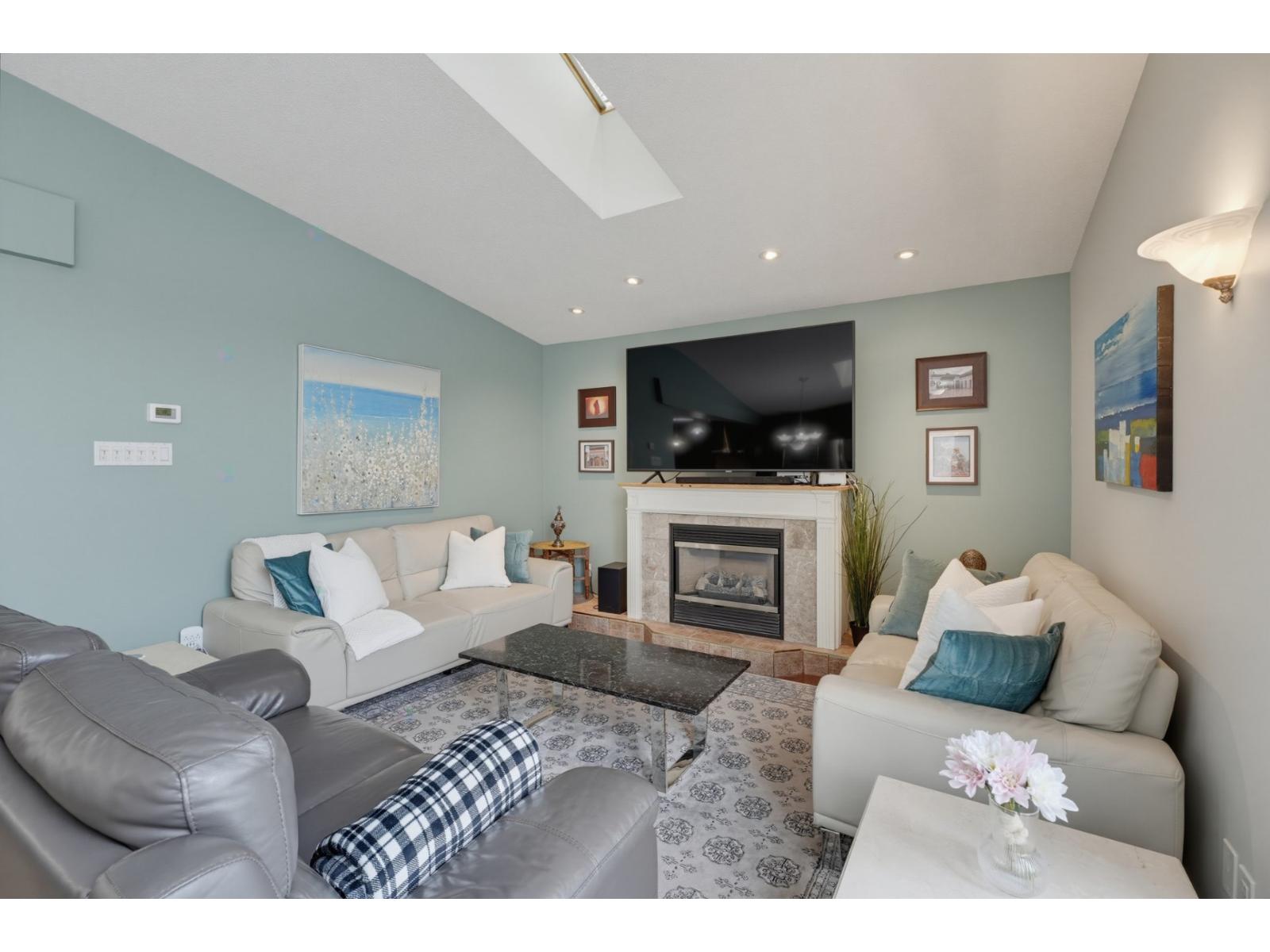 32 Rue Vaive Gatineau (Gatineau) Quebec Canada J8T5X2 4
