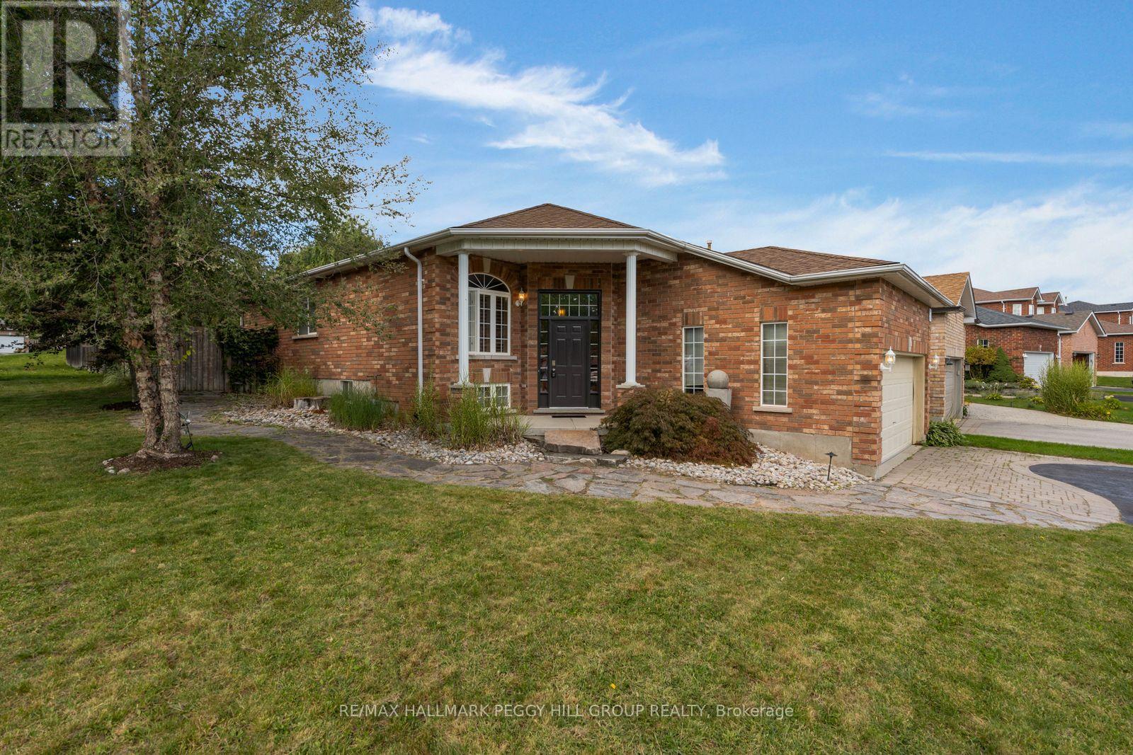 2 BROWN WOOD DRIVE, barrie (little lake), Ontario