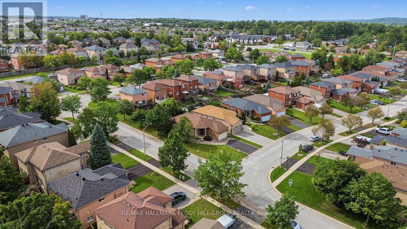 2 Brown Wood Drive, Barrie (Little Lake), Ontario  L4M 6N4 - Photo 16 - S13797704