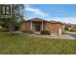2 BROWN WOOD DRIVE, Barrie, Ontario