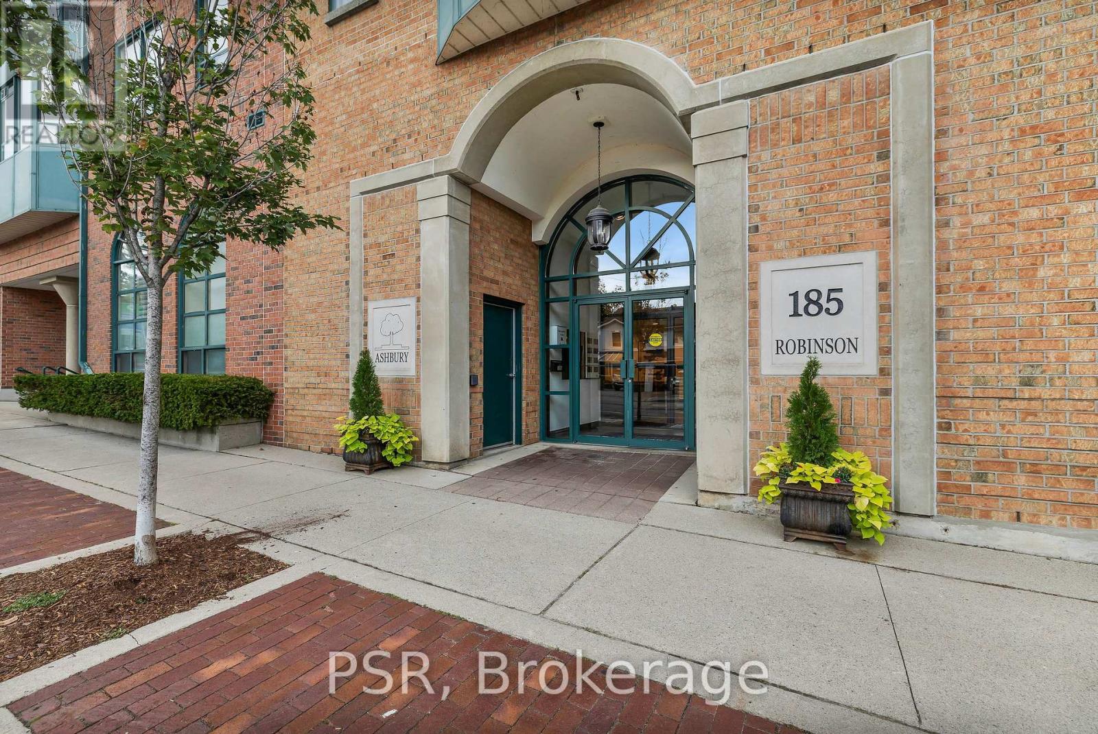 312 - 185 Robinson Street, Oakville, Ontario  L6J 7P6 - Photo 2 - W13797570