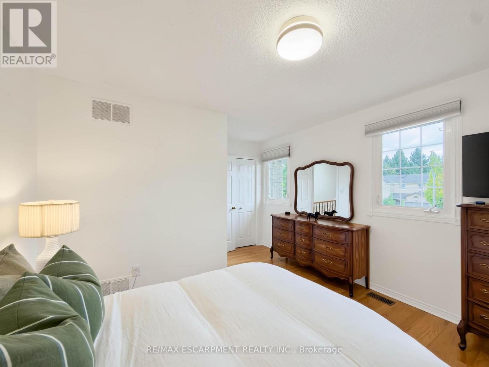 1236 Thorpe Road, Burlington, Ontario  L7S 2C9 - Photo 37 - W13797600