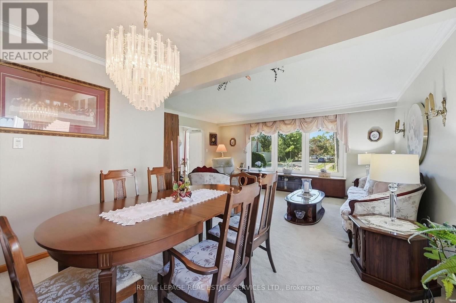 305 Queen Mary Drive, Oakville, Ontario  L6K 3L5 - Photo 13 - W13797664