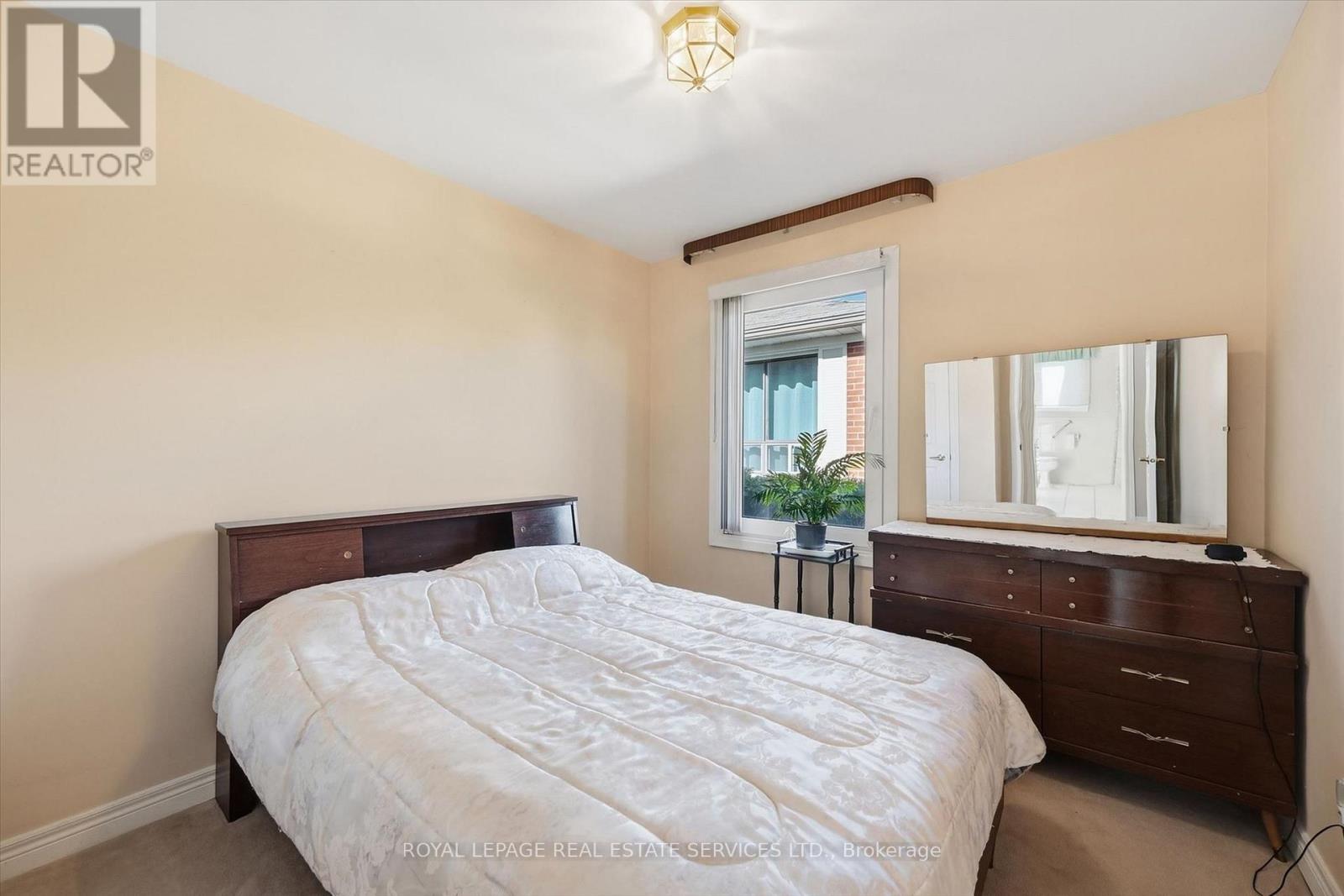305 Queen Mary Drive, Oakville, Ontario  L6K 3L5 - Photo 23 - W13797664