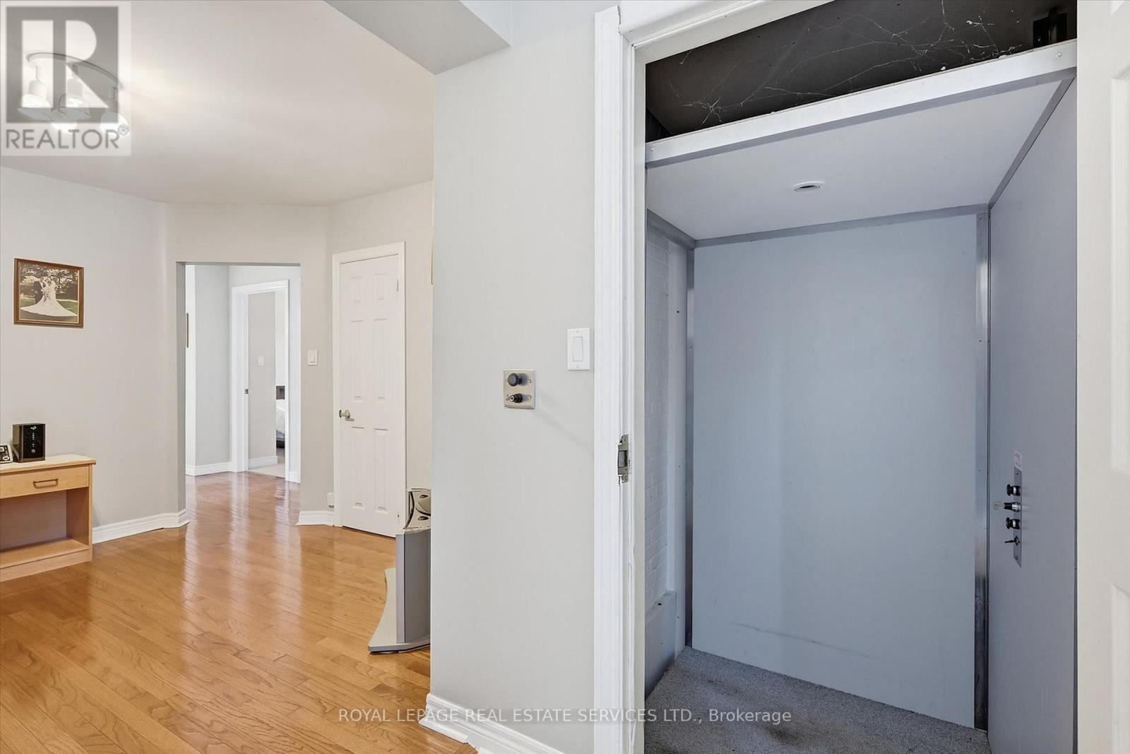 305 Queen Mary Drive, Oakville, Ontario  L6K 3L5 - Photo 30 - W13797664