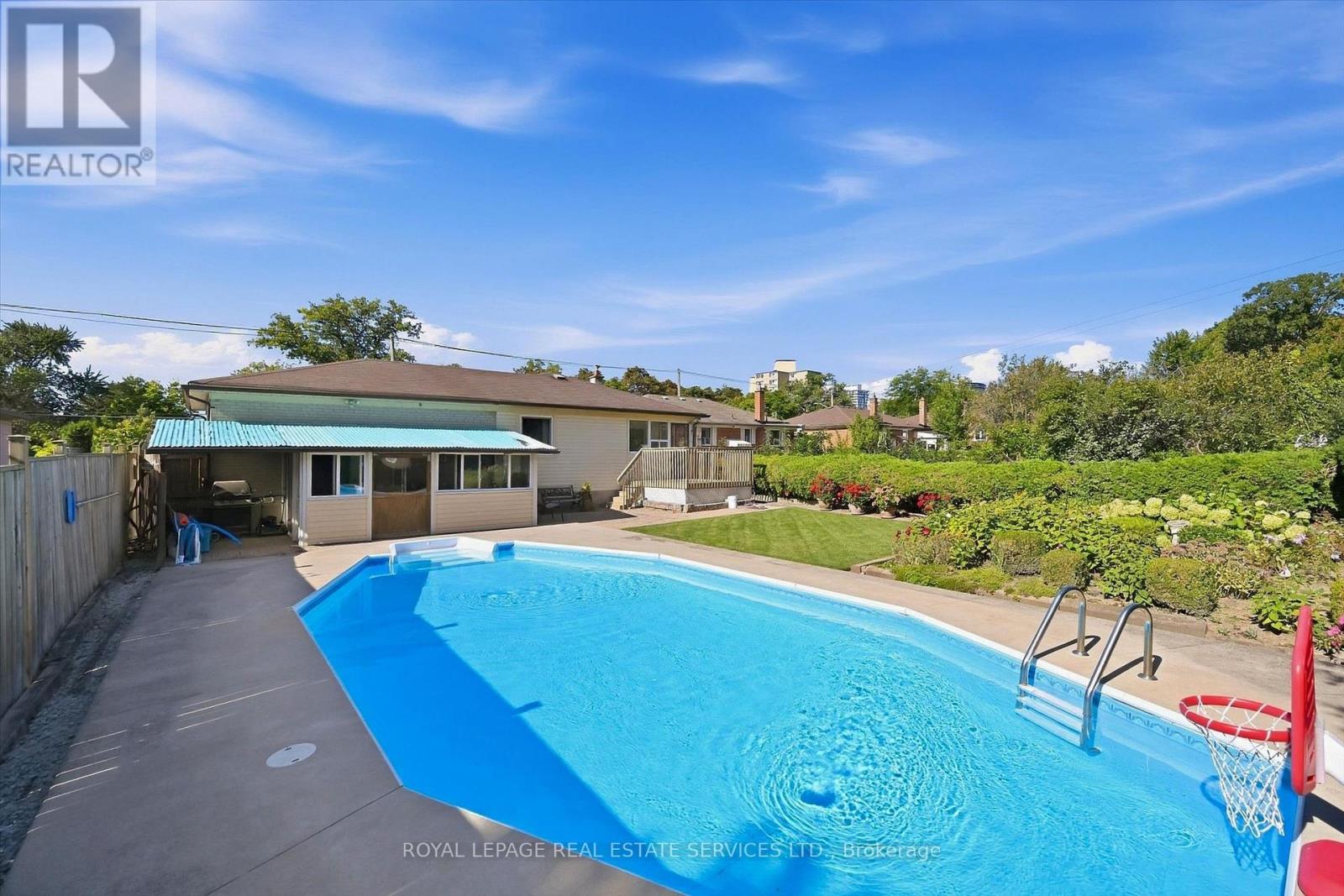 305 Queen Mary Drive, Oakville, Ontario  L6K 3L5 - Photo 42 - W13797664