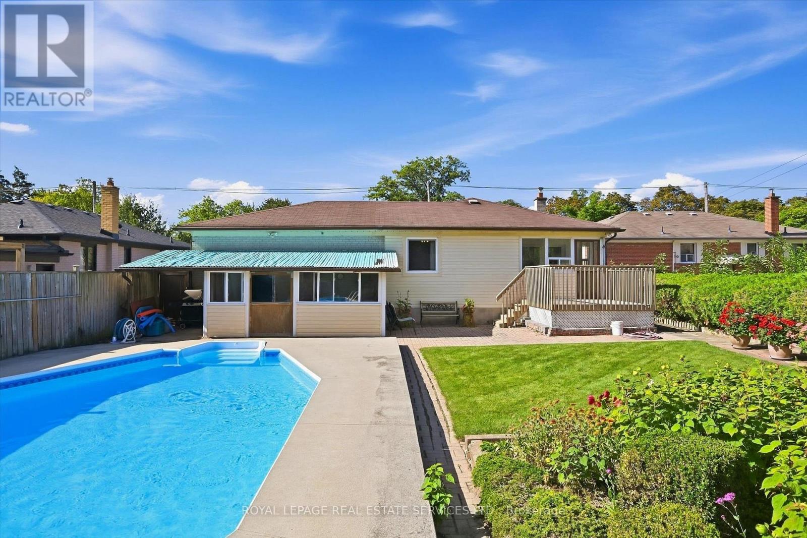 305 Queen Mary Drive, Oakville, Ontario  L6K 3L5 - Photo 43 - W13797664