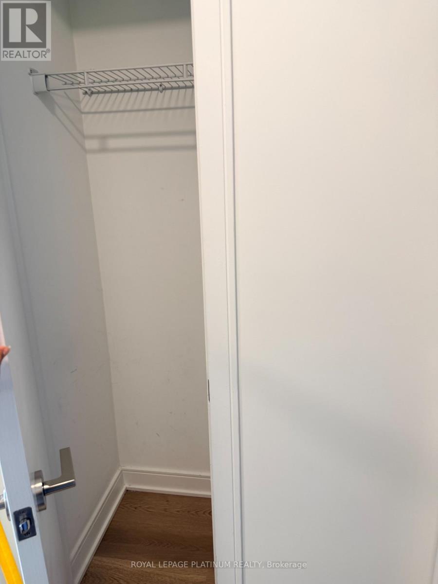 819 - 86 Dundas Street E, Mississauga, Ontario  L5A 1W4 - Photo 7 - W13797670