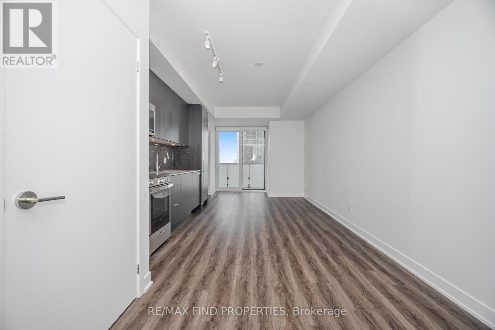 1405 - 430 Square One Drive, Mississauga, Ontario  L5B 0L6 - Photo 11 - W13797688