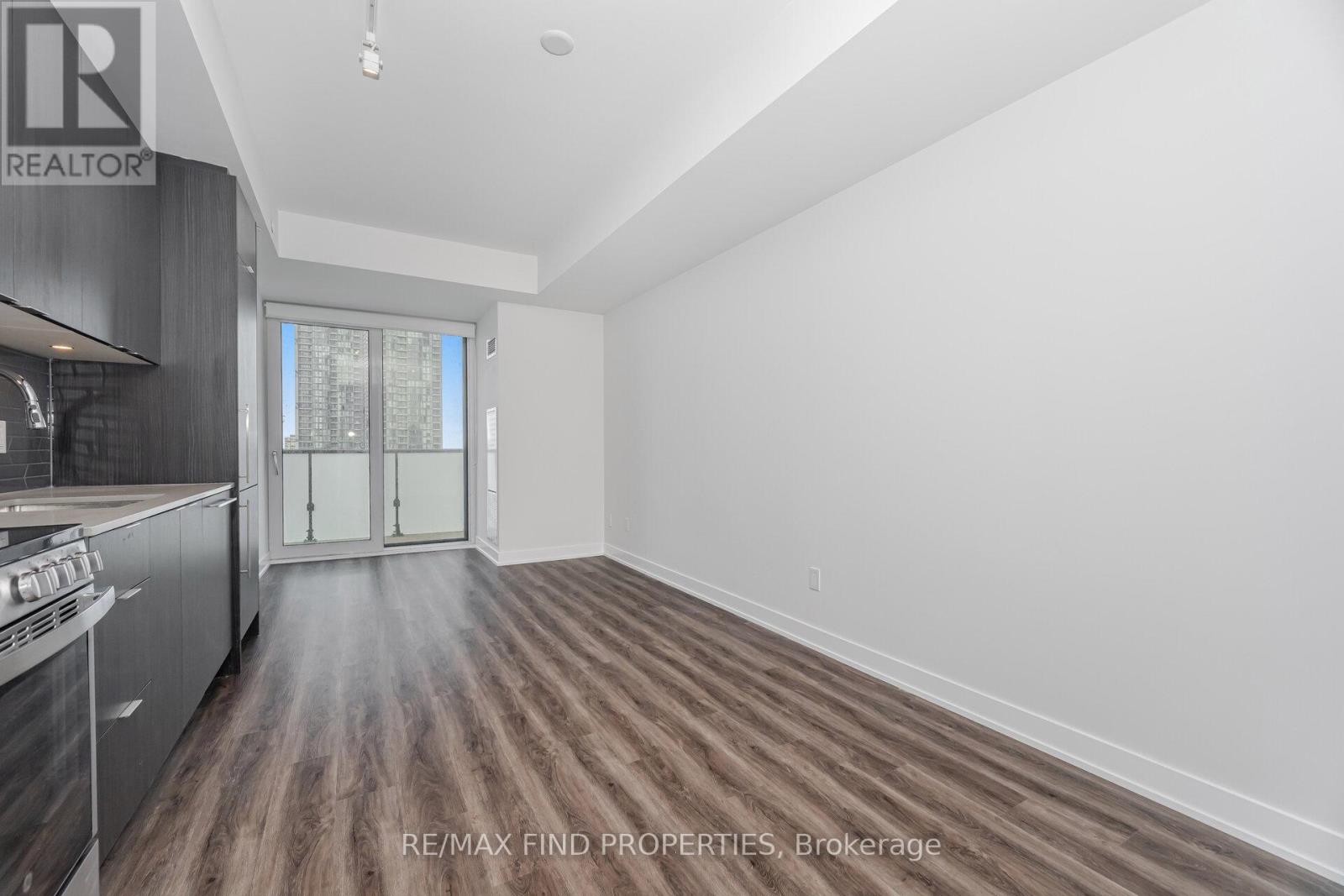 1405 - 430 Square One Drive, Mississauga, Ontario  L5B 0L6 - Photo 14 - W13797688
