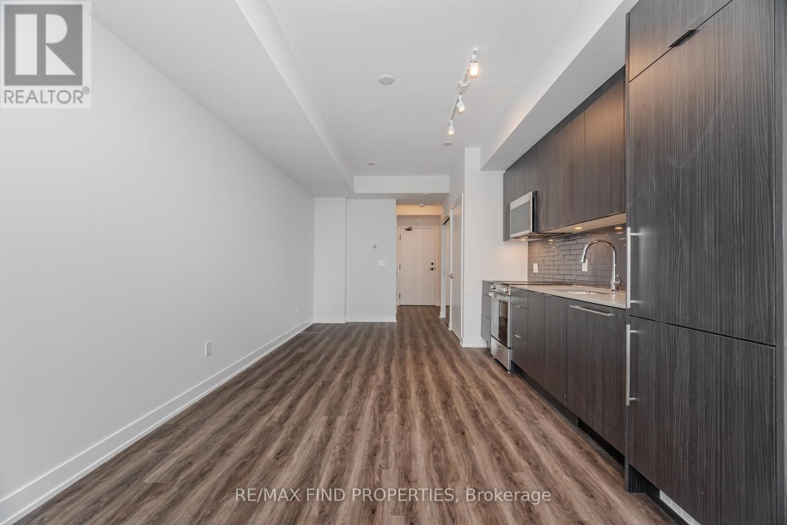 1405 - 430 Square One Drive, Mississauga, Ontario  L5B 0L6 - Photo 16 - W13797688