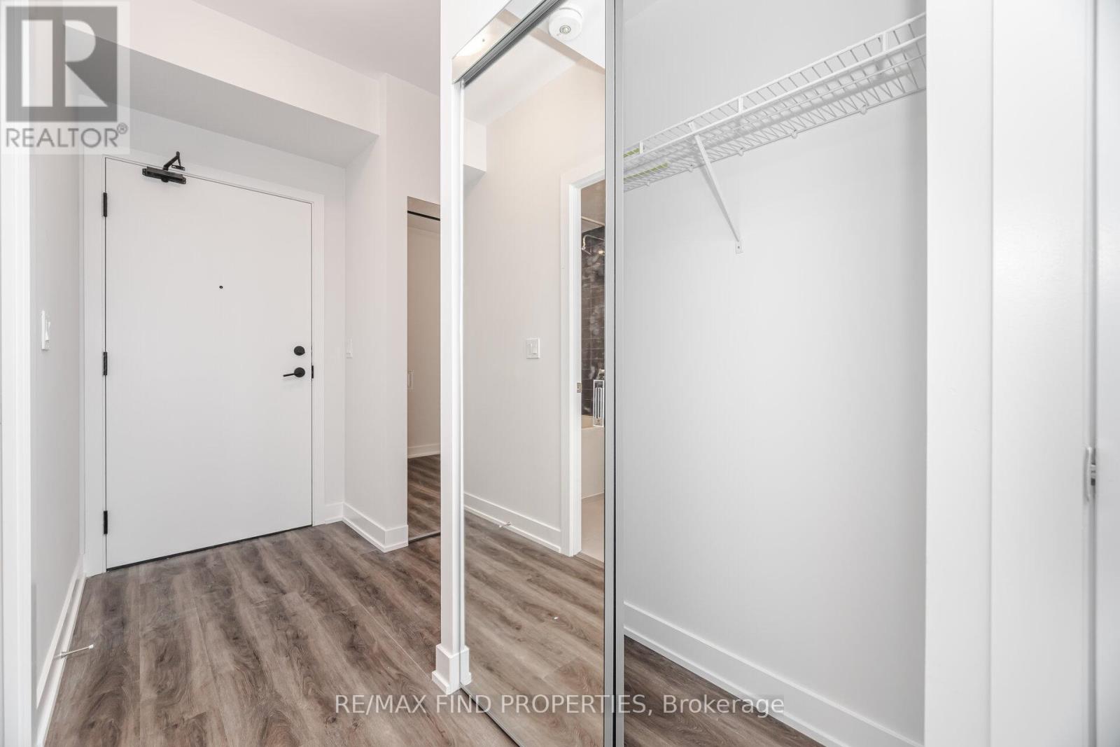 1405 - 430 Square One Drive, Mississauga, Ontario  L5B 0L6 - Photo 23 - W13797688