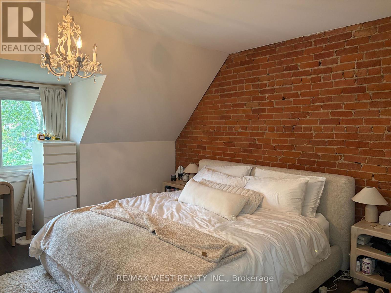 Upper - 28 Spencer Avenue, Toronto, Ontario  M6K 2J6 - Photo 17 - W13797788