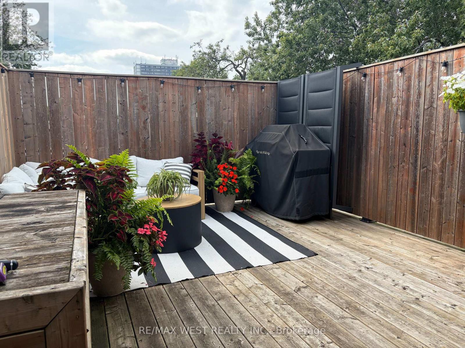 Upper - 28 Spencer Avenue, Toronto, Ontario  M6K 2J6 - Photo 25 - W13797788