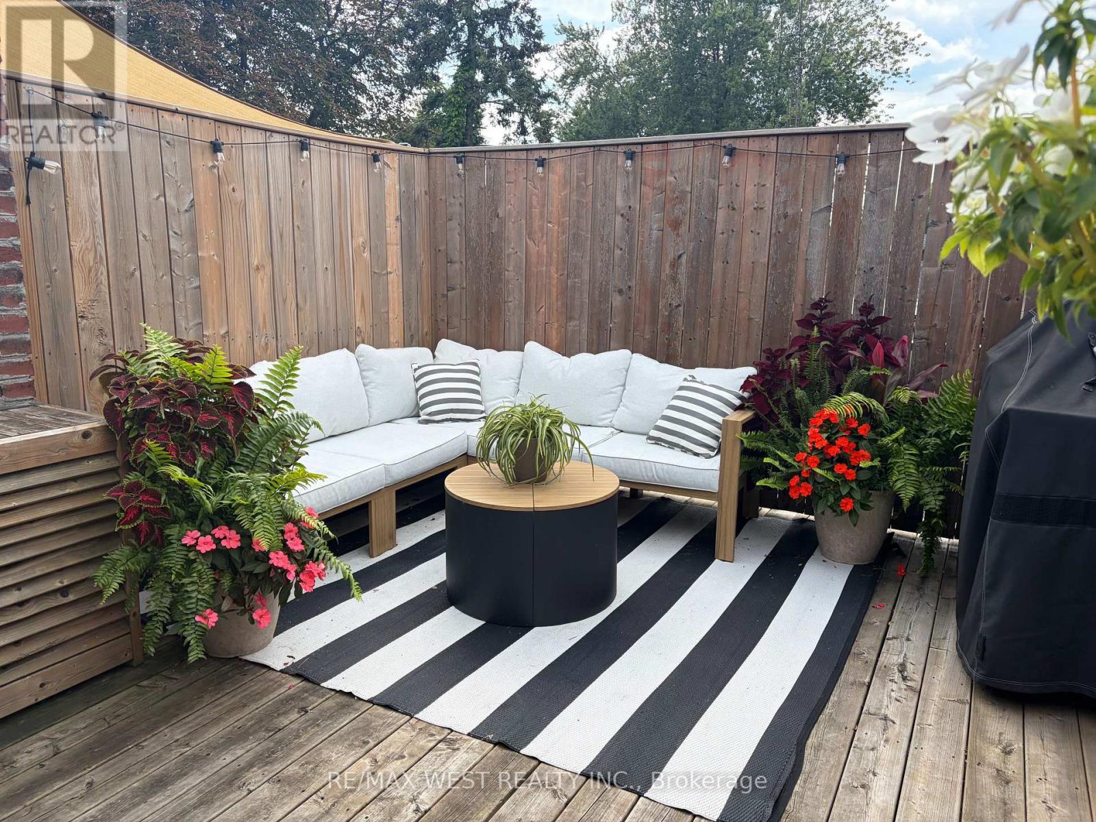Upper - 28 Spencer Avenue, Toronto, Ontario  M6K 2J6 - Photo 26 - W13797788