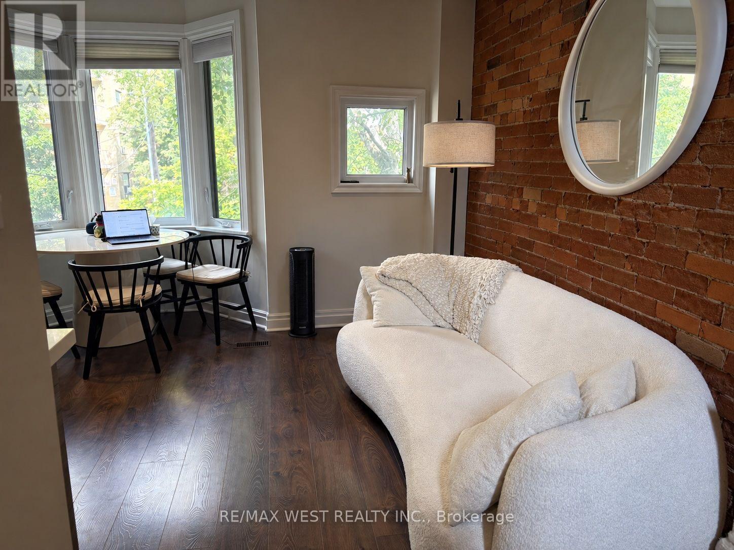 Upper - 28 Spencer Avenue, Toronto, Ontario  M6K 2J6 - Photo 3 - W13797788