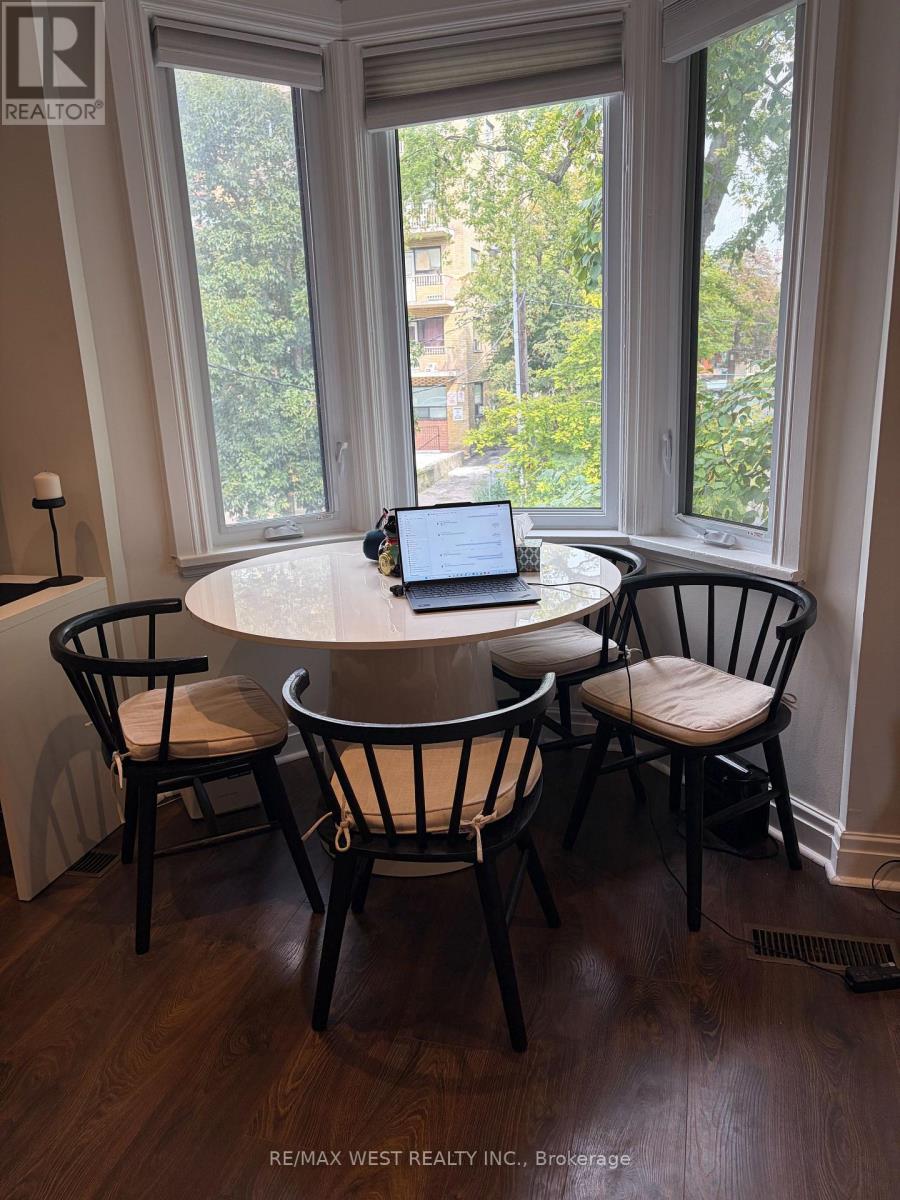 Upper - 28 Spencer Avenue, Toronto, Ontario  M6K 2J6 - Photo 5 - W13797788