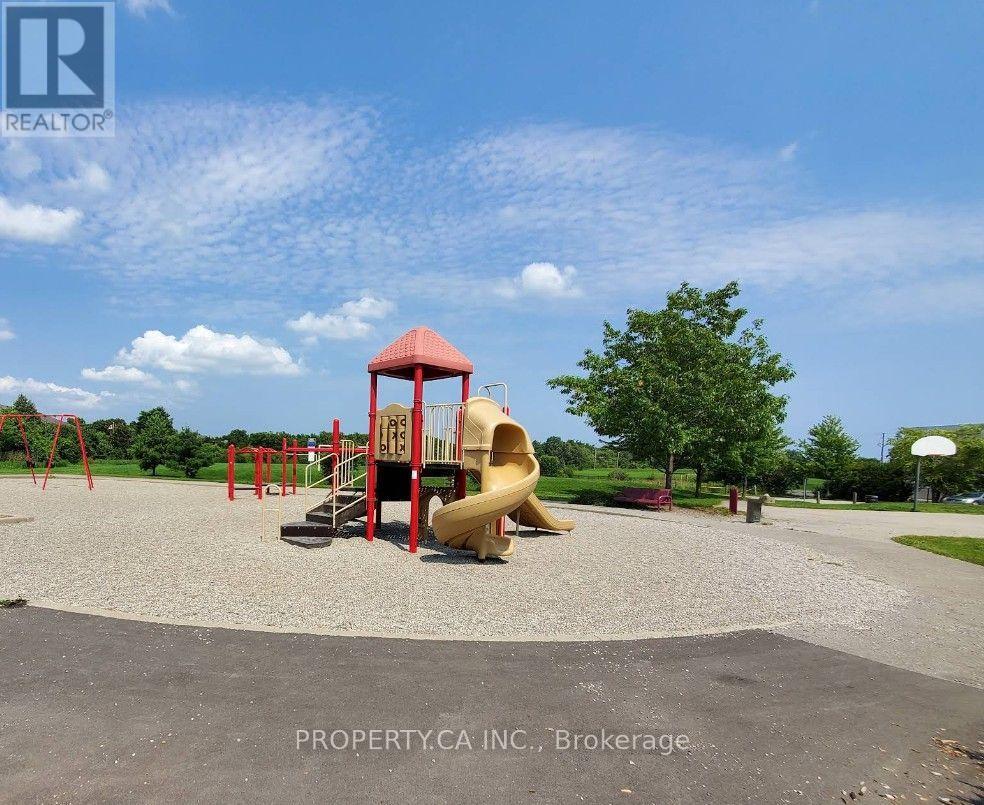 24 - 1751 Lampman Avenue, Burlington, Ontario  L7L 6W2 - Photo 29 - W13797790