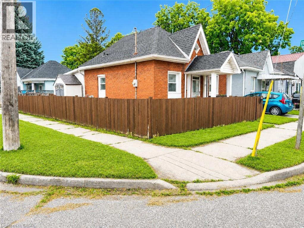 15 Esther Street, Brantford, Ontario  N3S 6K3 - Photo 2 - 40864318