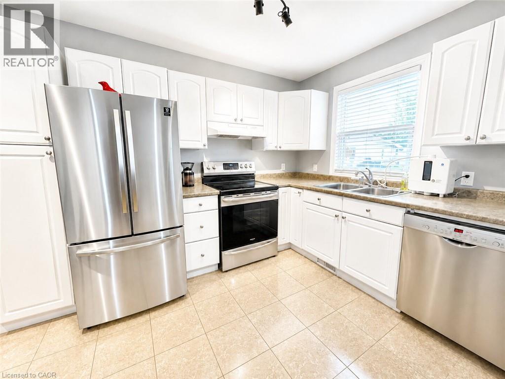15 Esther Street, Brantford, Ontario  N3S 6K3 - Photo 4 - 40864318
