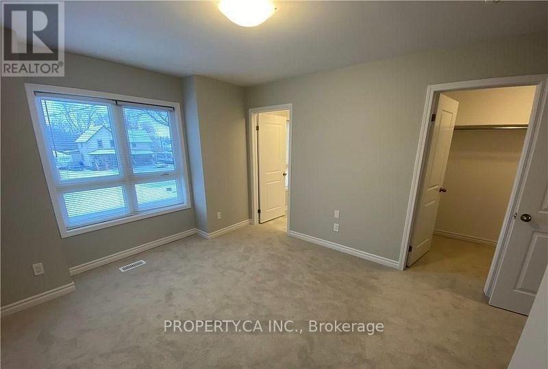 154 Broadway Lane, Welland, Ontario  L3C 0J6 - Photo 5 - X13797552