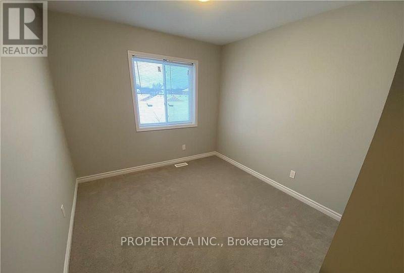 154 Broadway Lane, Welland, Ontario  L3C 0J6 - Photo 6 - X13797552