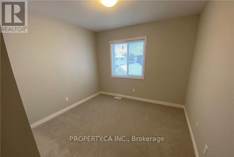 154 Broadway Lane, Welland, Ontario  L3C 0J6 - Photo 9 - X13797552