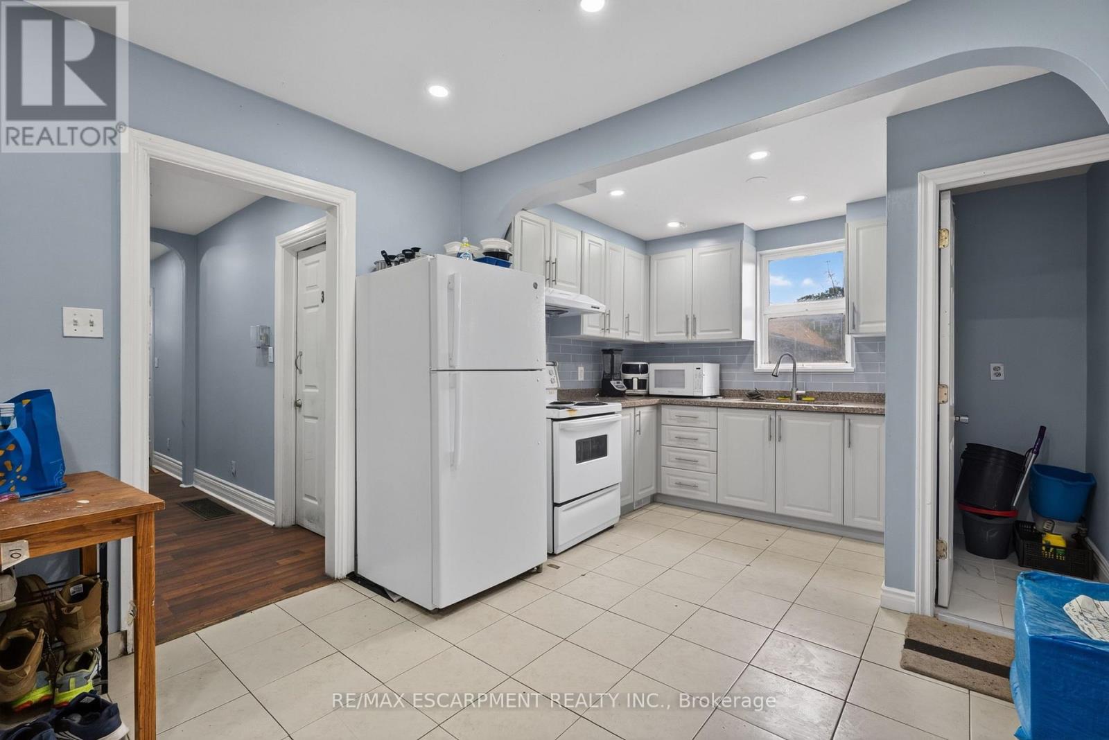 241 West 5th Street W, Hamilton, Ontario  L9C 3N8 - Photo 7 - X13797634