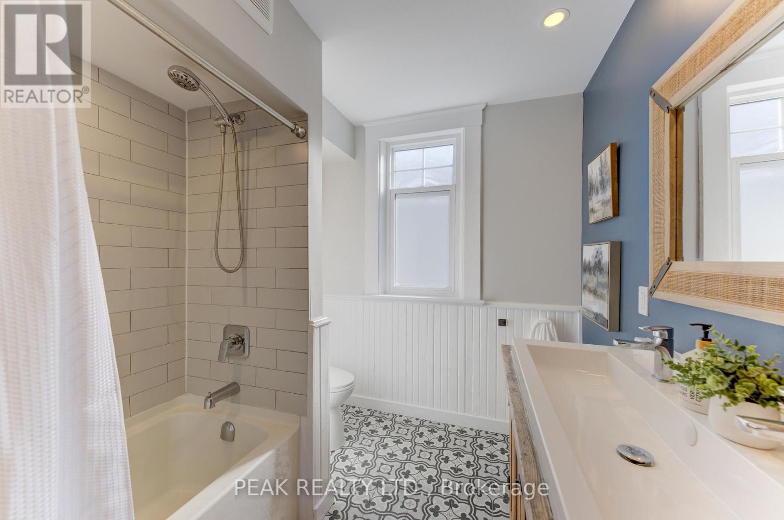 64 William Street W, Waterloo, Ontario  N2L 1J7 - Photo 20 - X13797696