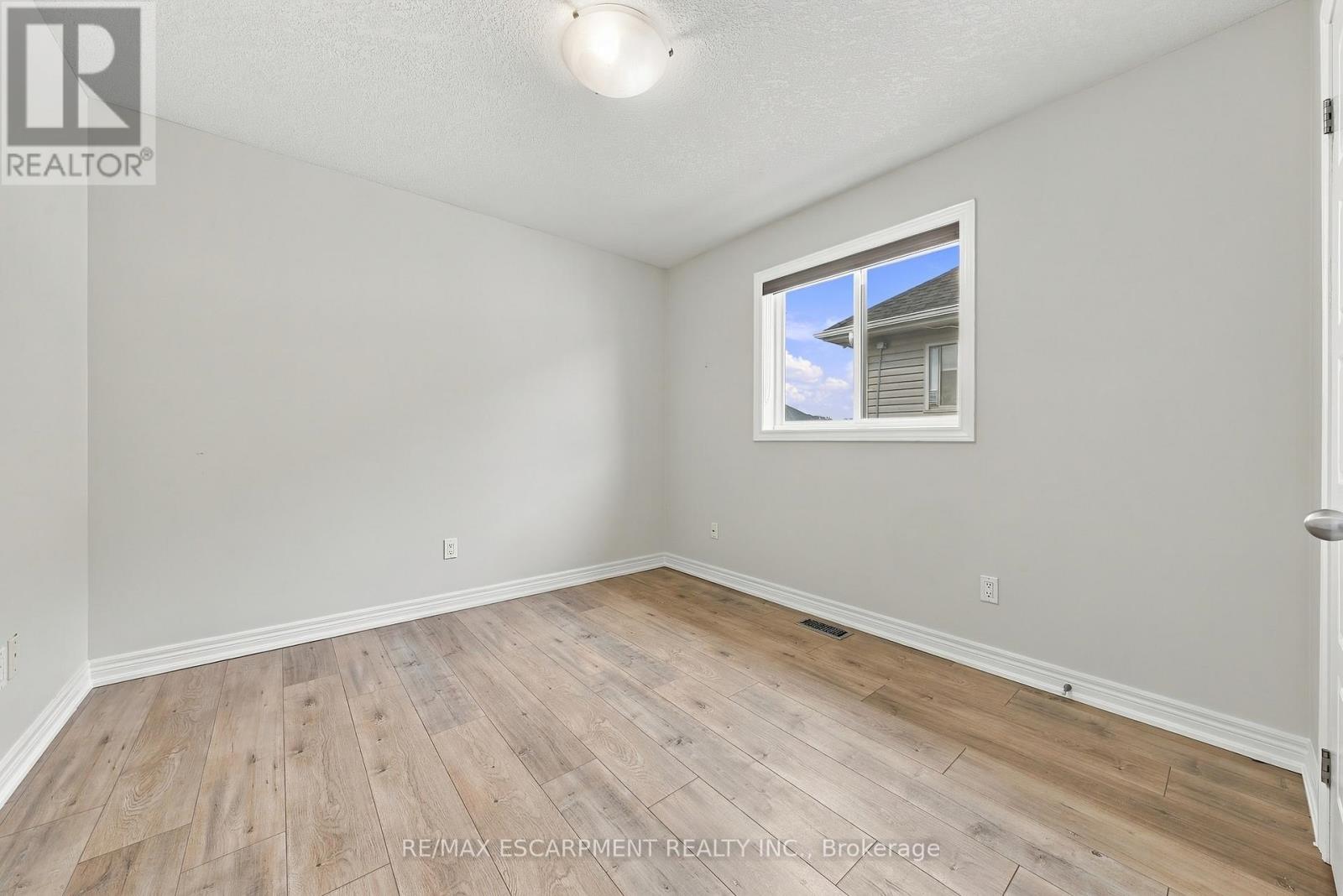 96 Springvalley Crescent, Hamilton, Ontario  L9C 7X3 - Photo 25 - X13797818