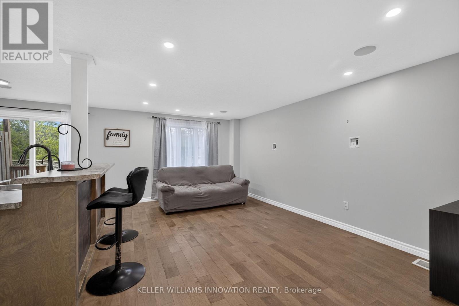 73 Hewitt Lane, Guelph, Ontario  N1K 1V7 - Photo 9 - X13797856