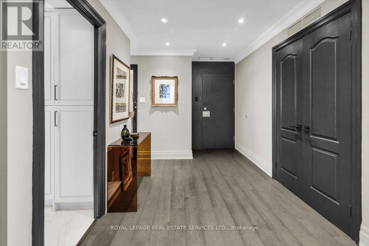 1104 - 619 Avenue Road, Toronto, Ontario M4V 2K6 - Photo 4 - C13779648