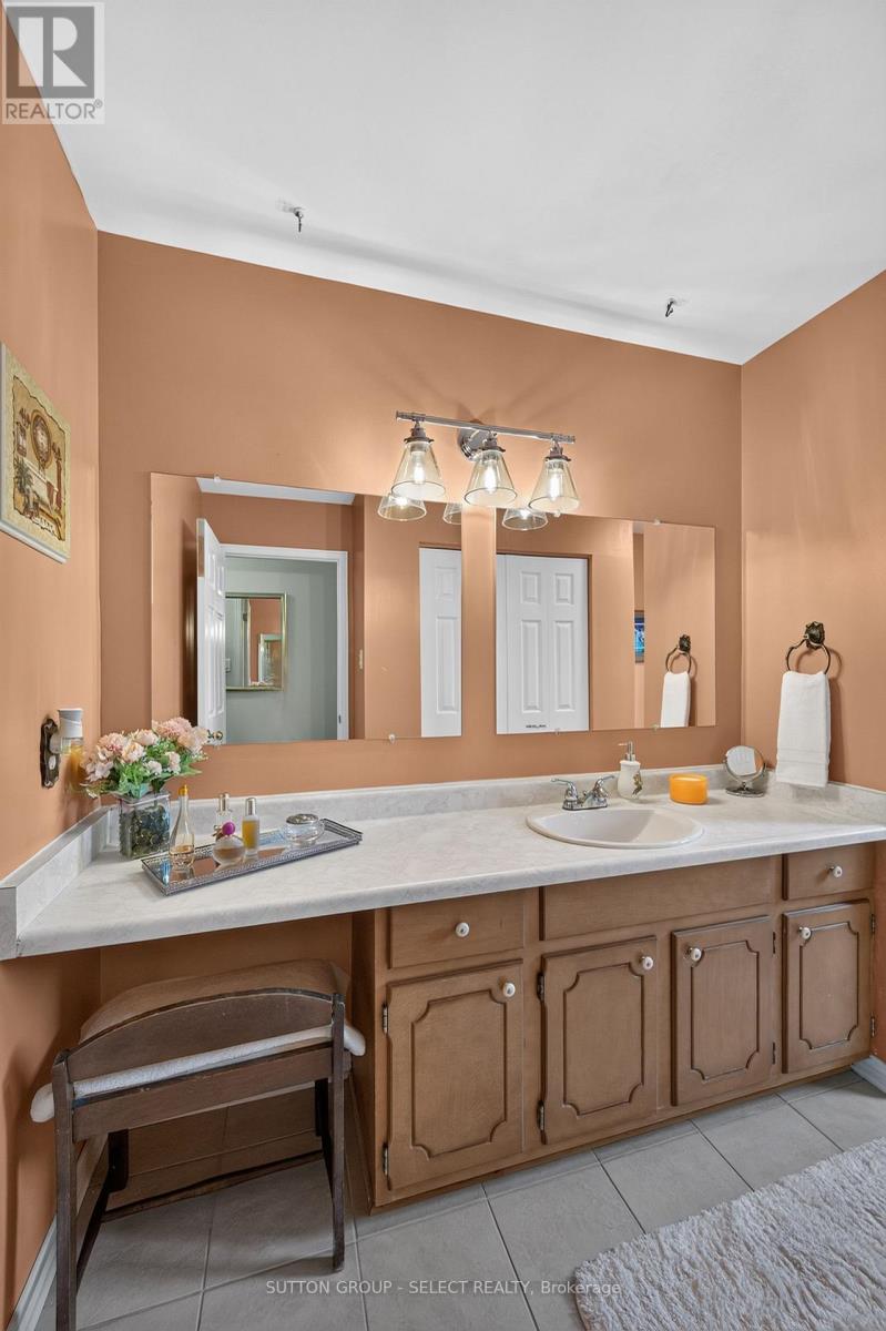 384 Eastcastle Place, London North, Ontario N6G 3W5 - Photo 40 - X13797892