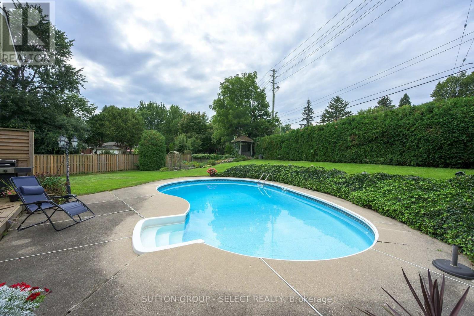 384 Eastcastle Place, London North, Ontario N6G 3W5 - Photo 5 - X13797892