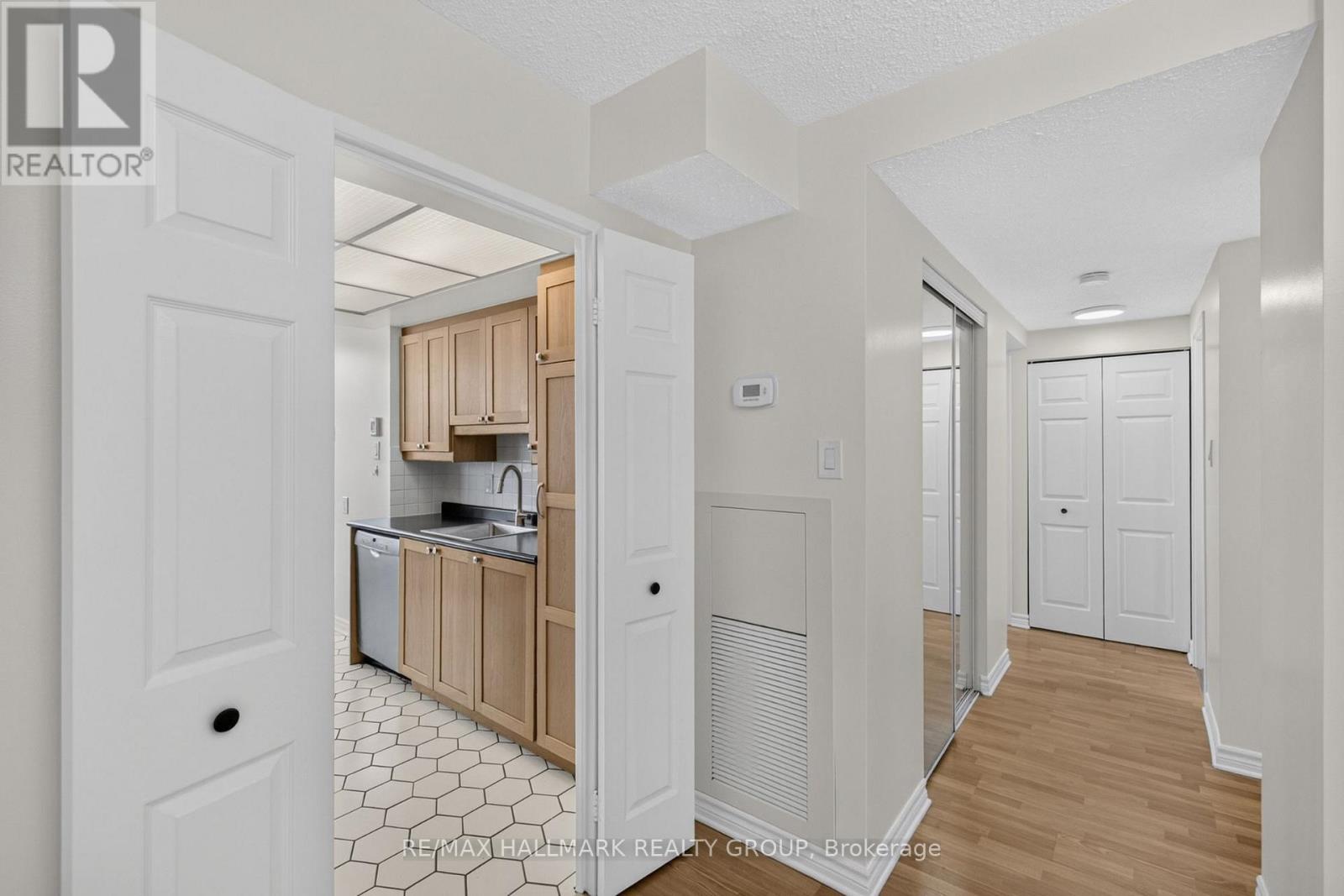 901 - 530 Laurier Avenue W, Ottawa, Ontario K1R 7T1 - Photo 5 - X13797914