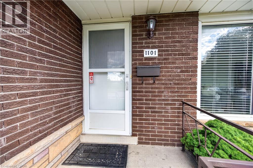 1101 Mohawk Road E, Hamilton, Ontario  L8T 2S4 - Photo 2 - 40864315