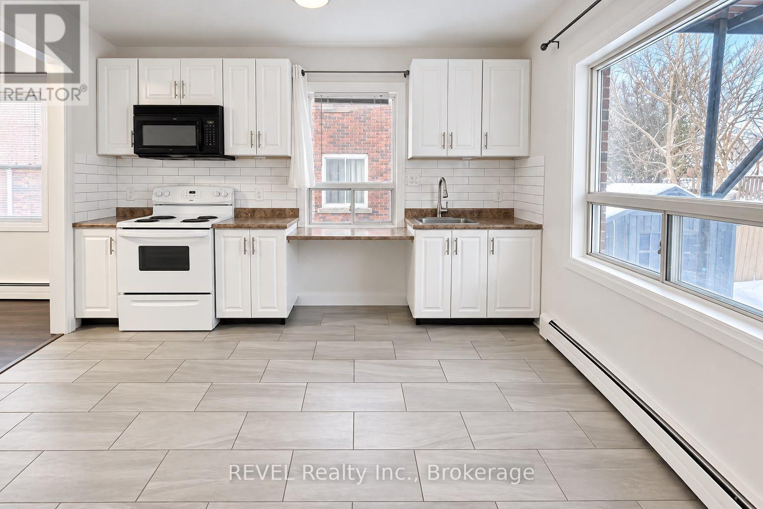 1 - 5459 Ontario Avenue, Niagara Falls, Ontario  L2E 3S4 - Photo 3 - X13797884