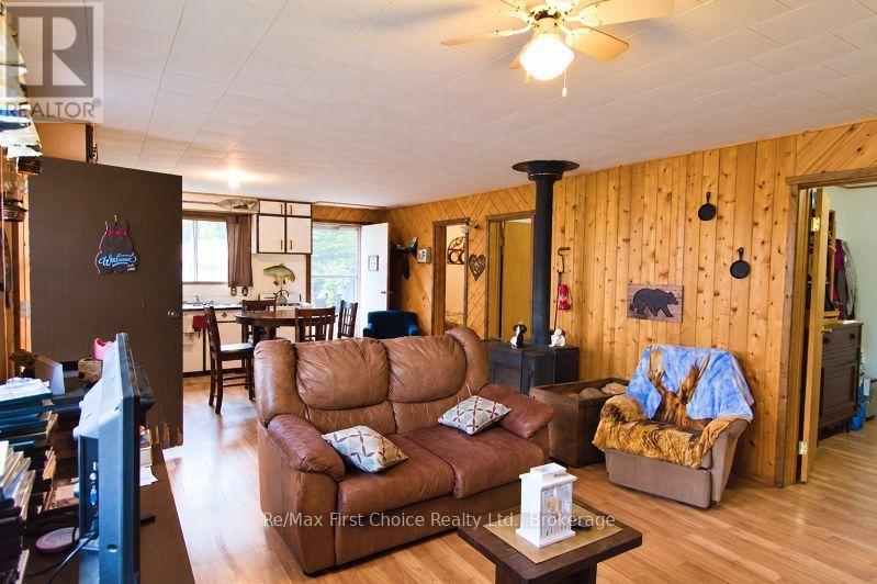 214 Eagle Nest Road, Greenstone, Ontario  P0T 2H0 - Photo 3 - X13797902