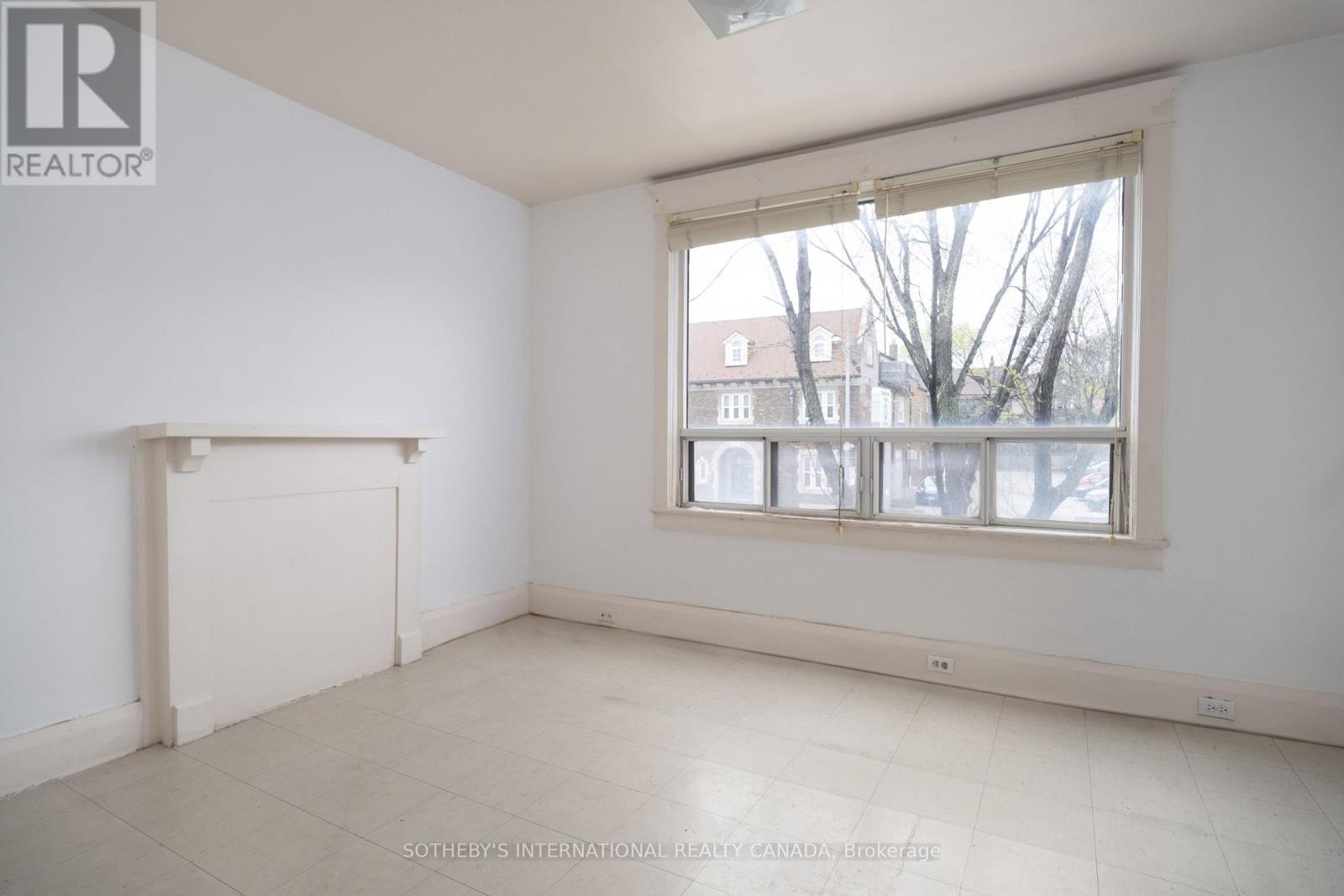 641 St Clair Avenue W, Toronto, Ontario M6C 1A7 - Photo 14 - C13797960