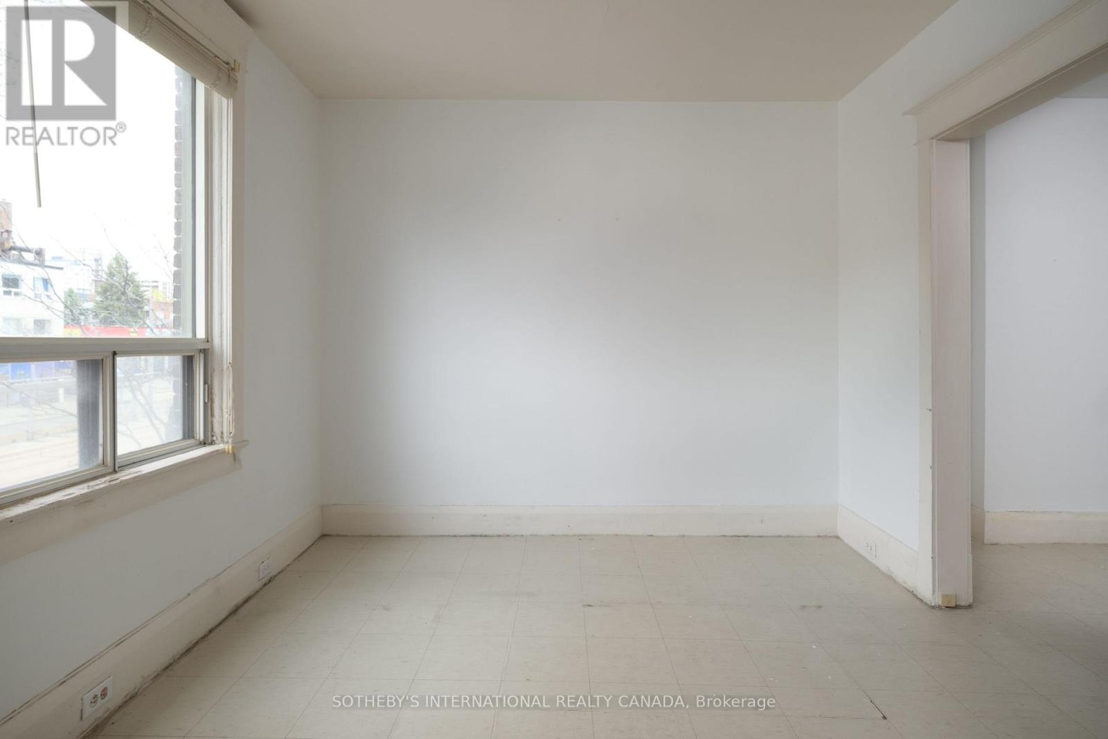 641 St Clair Avenue W, Toronto, Ontario M6C 1A7 - Photo 15 - C13797960