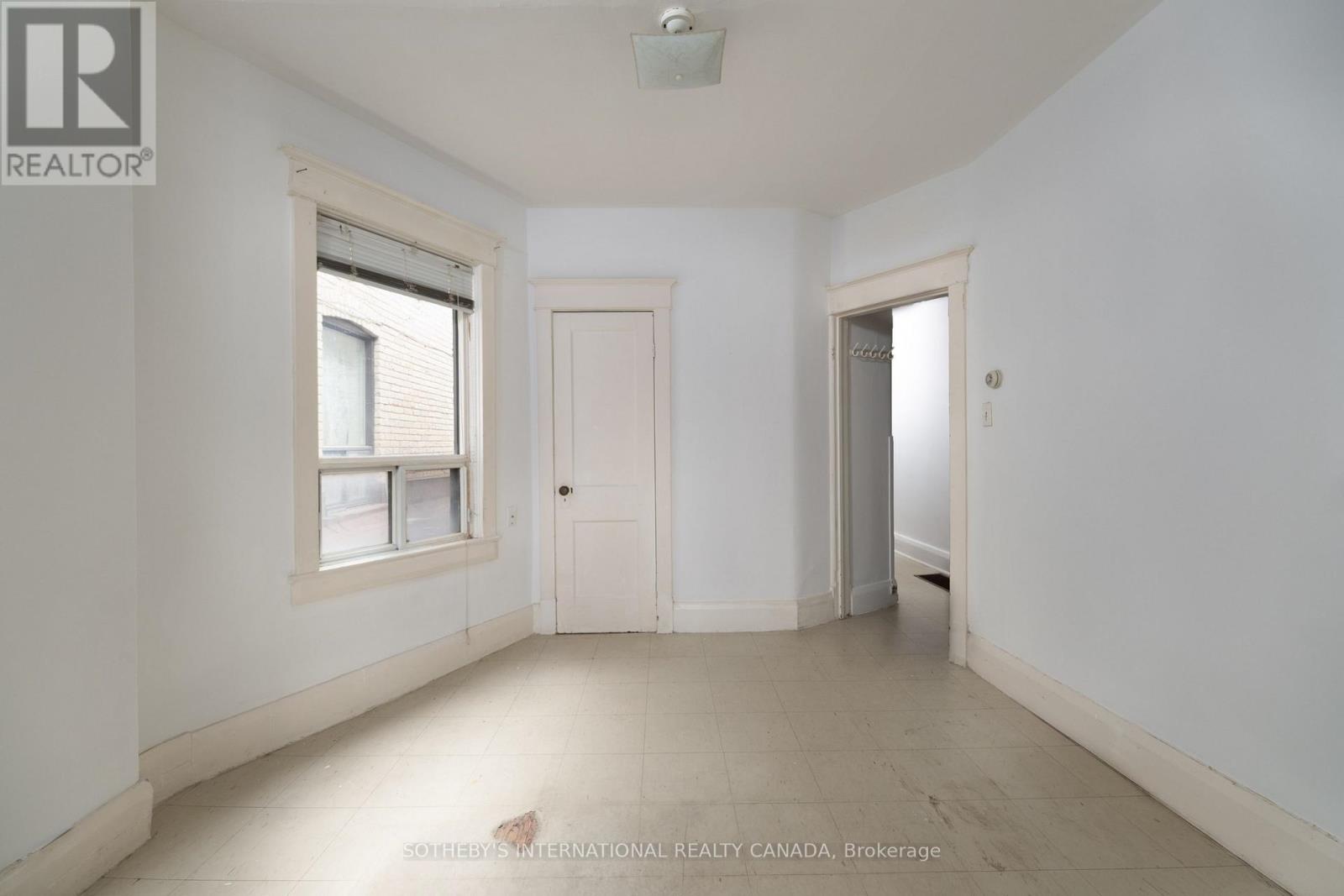 641 St Clair Avenue W, Toronto, Ontario M6C 1A7 - Photo 17 - C13797960