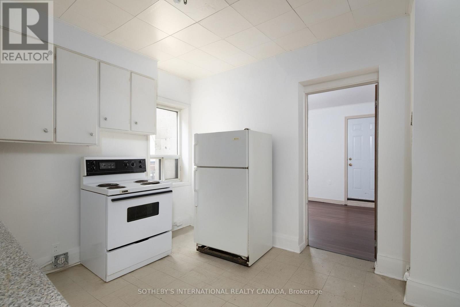 641 St Clair Avenue W, Toronto, Ontario M6C 1A7 - Photo 20 - C13797960
