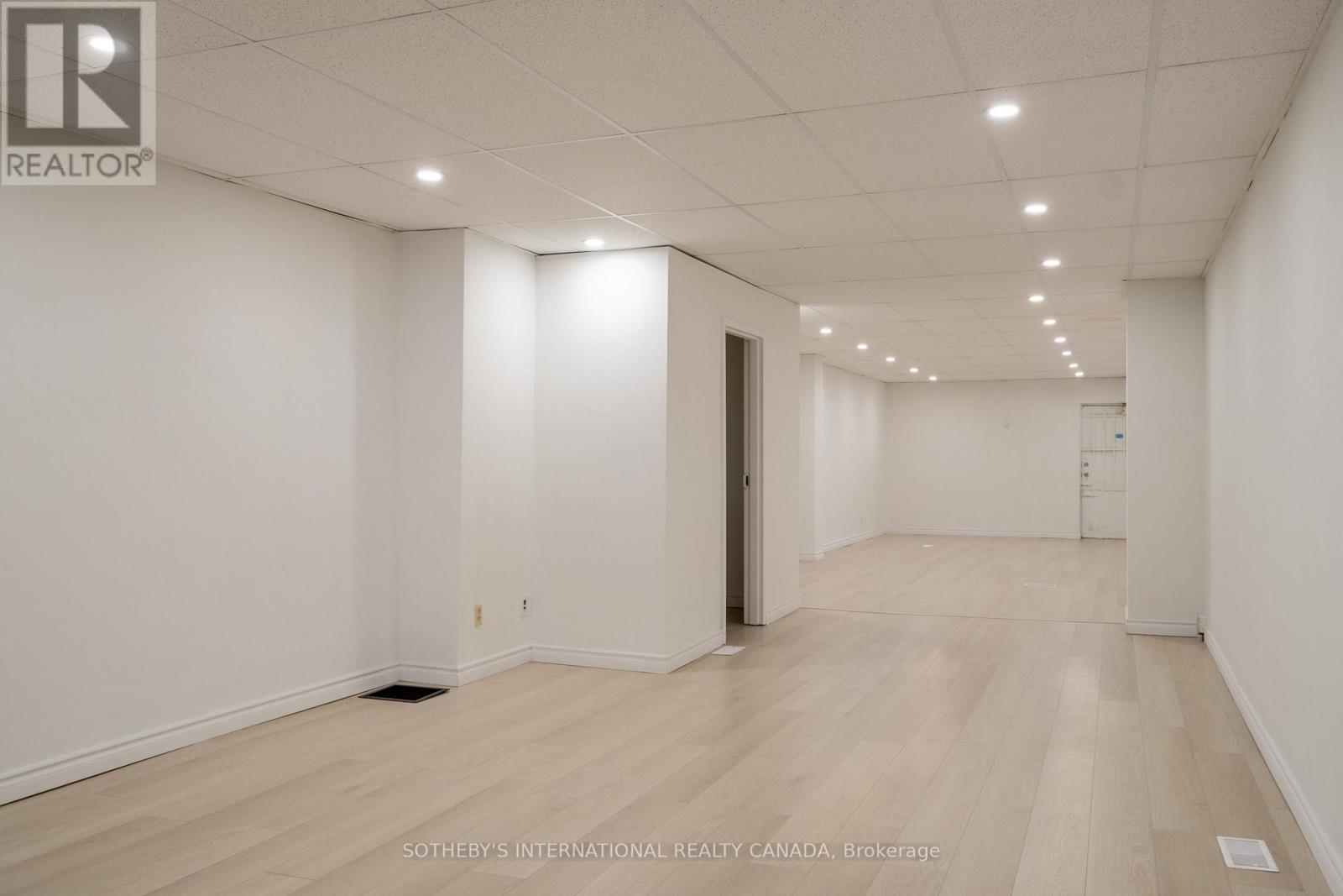 641 St Clair Avenue W, Toronto, Ontario M6C 1A7 - Photo 5 - C13797960