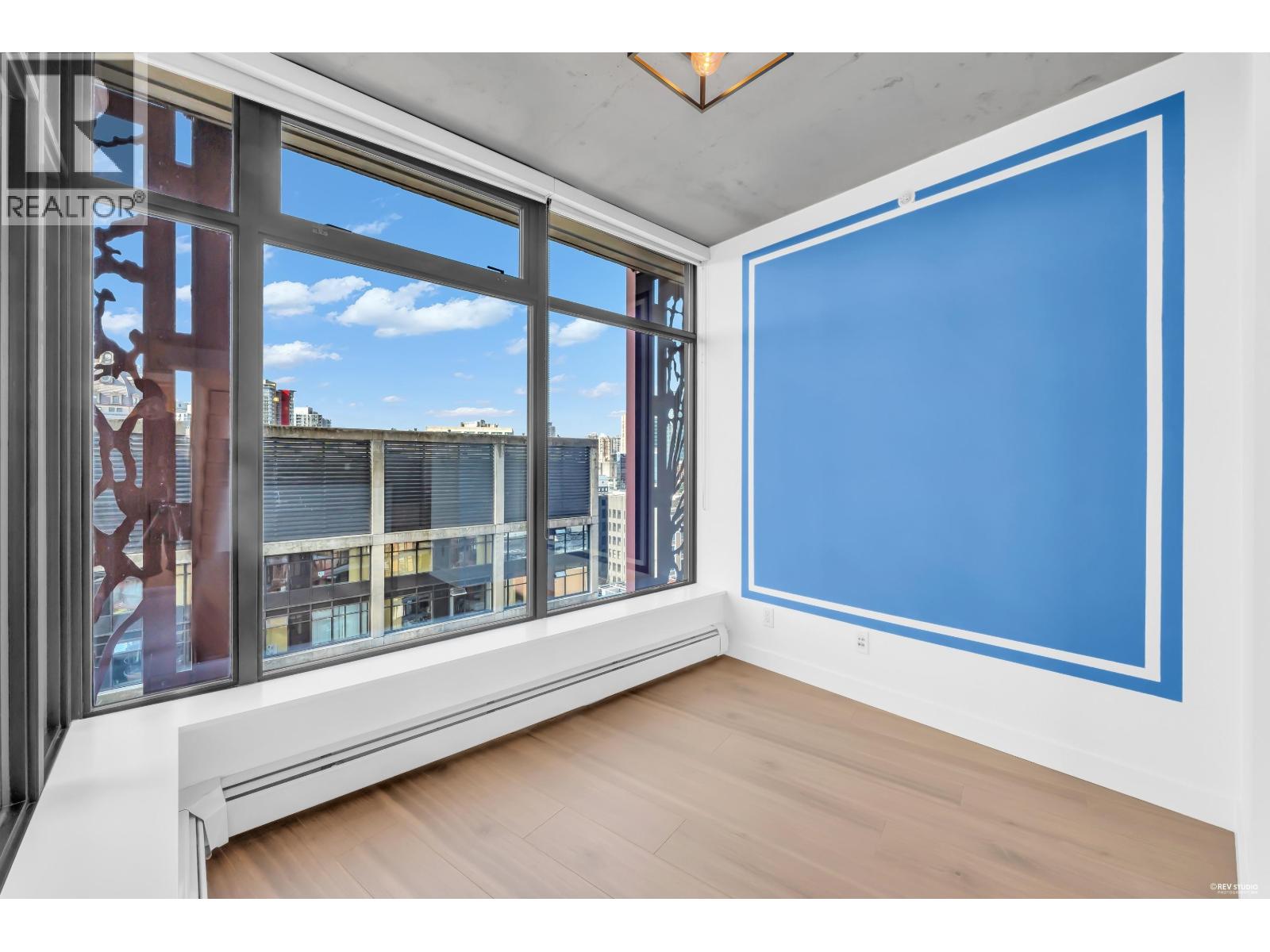 1806 128 W CORDOVA STREET