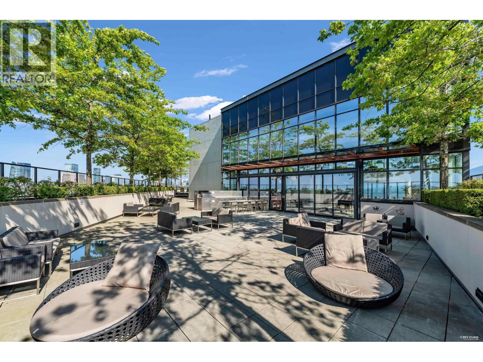 1806 128 W CORDOVA STREET