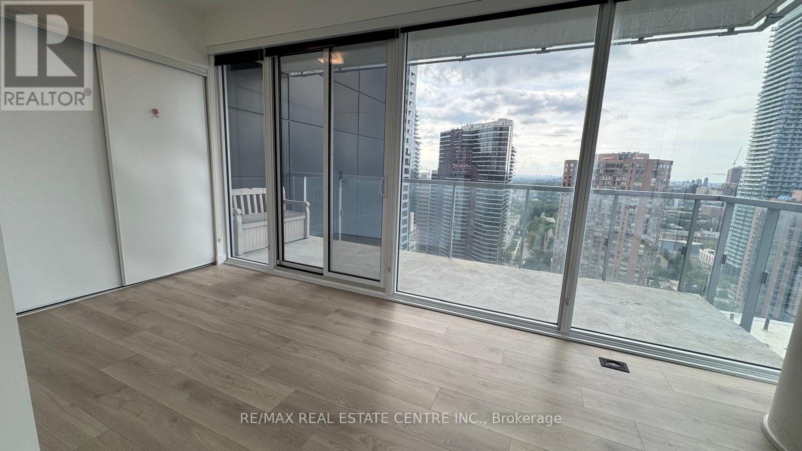 2701 - 3 Gloucester Street, Toronto, Ontario  M4Y 1L8 - Photo 2 - C13796328