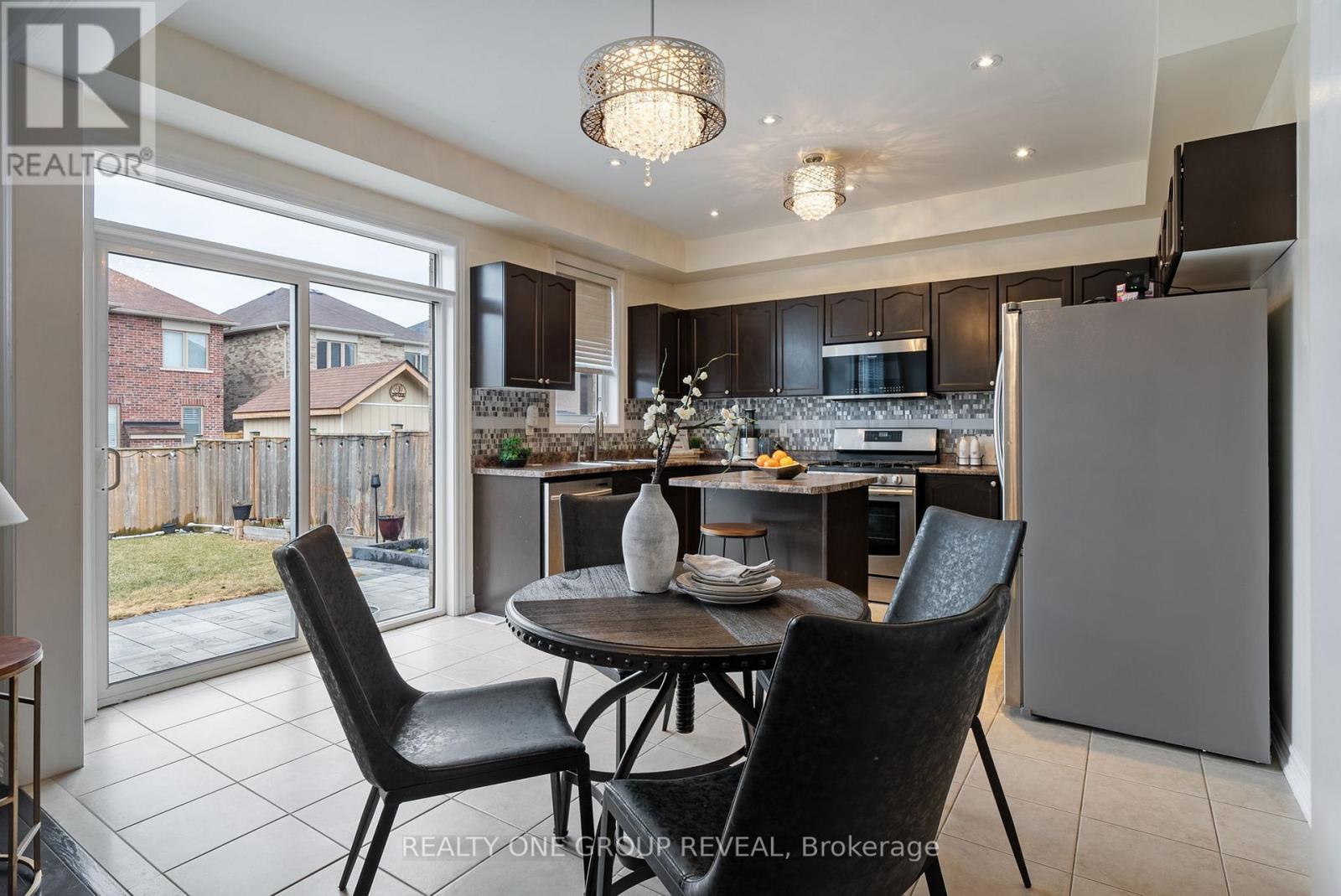 67 Buxton Lane, Clarington, Ontario  L1C 0J5 - Photo 14 - E13797308