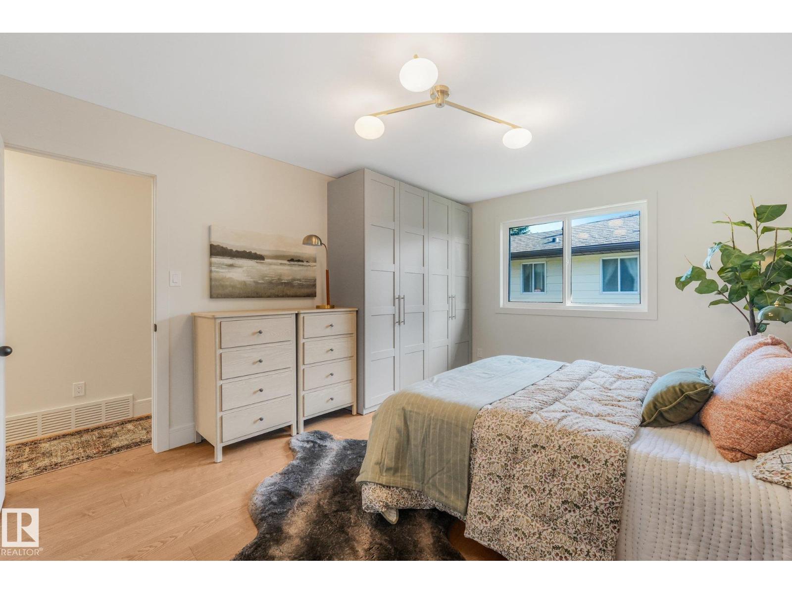 2031 104a St NW, Edmonton, Alberta  T6J 5A6 - Photo 28 - E4509135